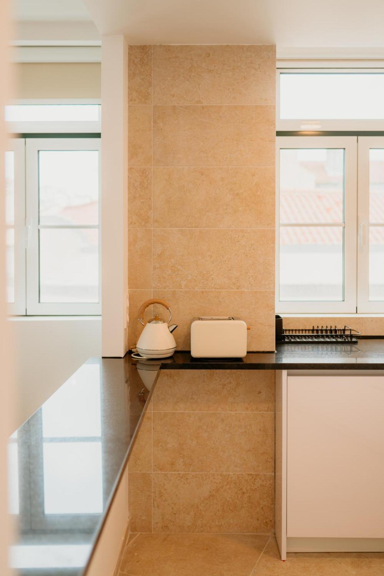Mary Pink - No 1b - Lovely Two-bedroom Apartamento Lisboa