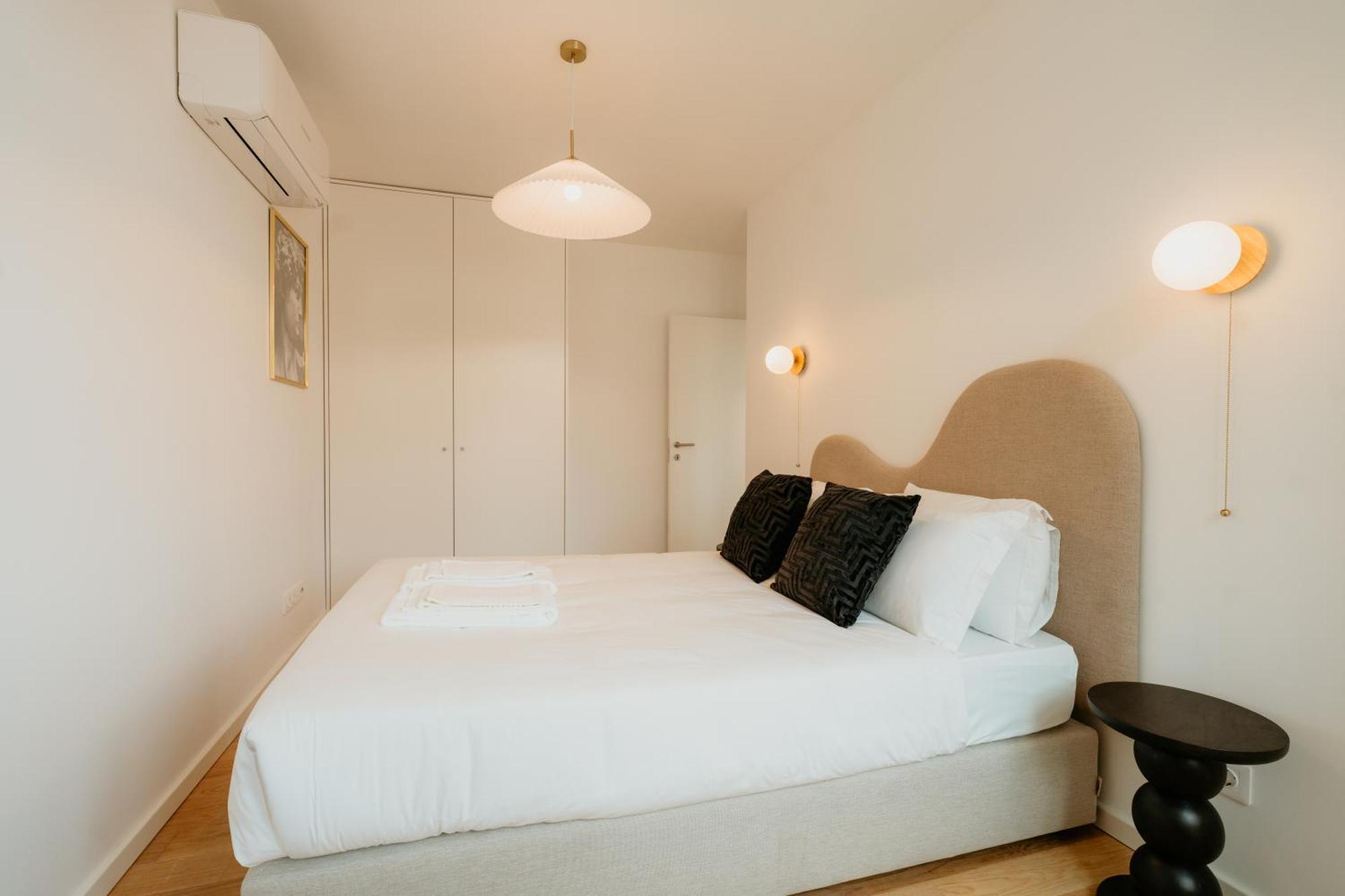 Mary Pink - No 1b - Lovely Two-bedroom