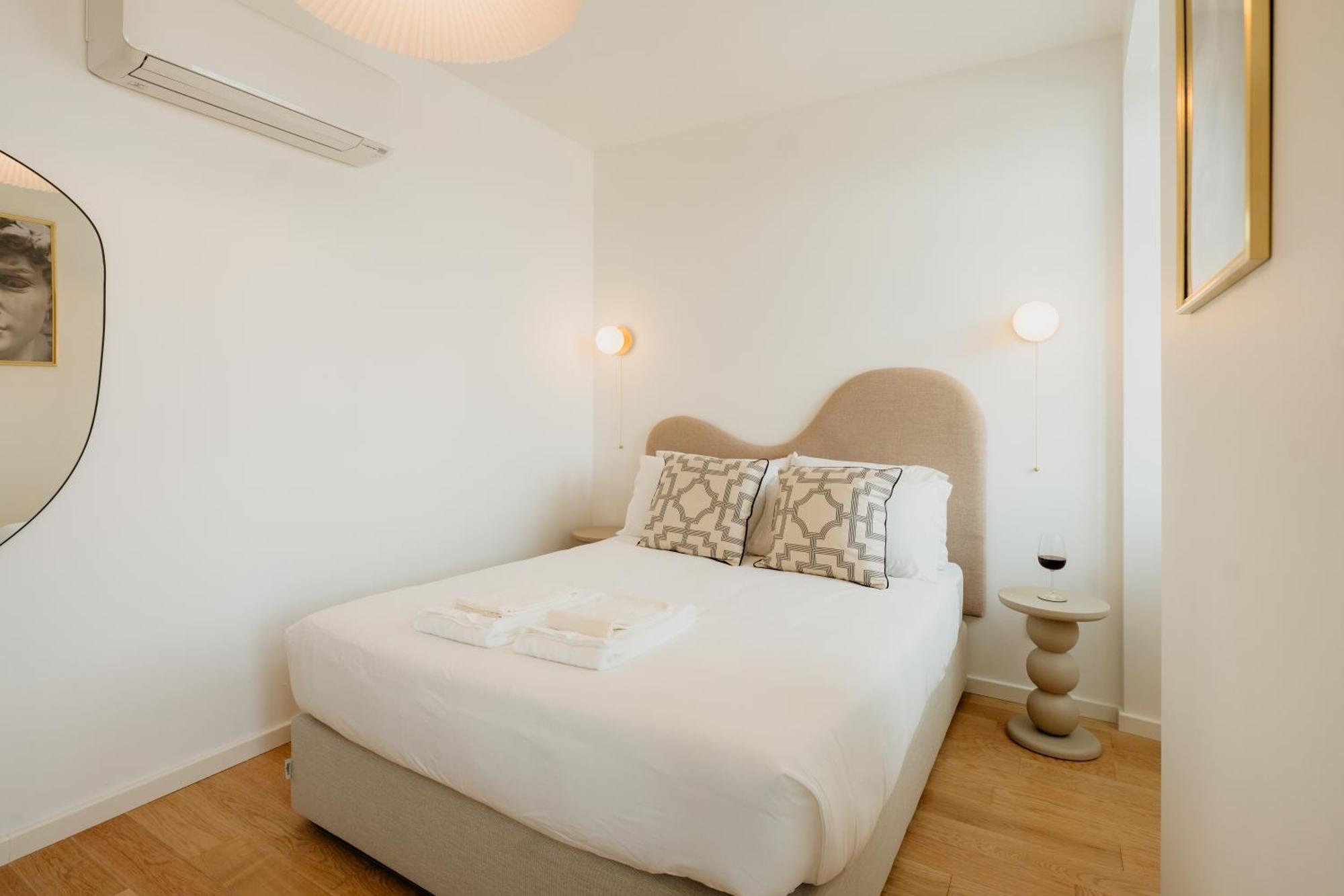 Mary Pink - No 1b - Lovely Two-bedroom Apartamento Lisboa